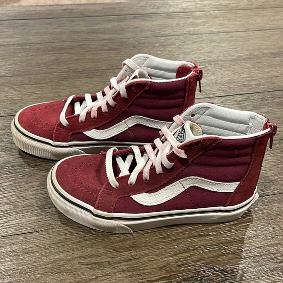 Hi-Top Vans - Picture 5 of 5